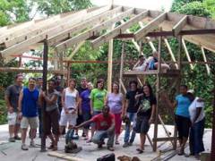 Gazebo in aanbouw voor bijbelstudies